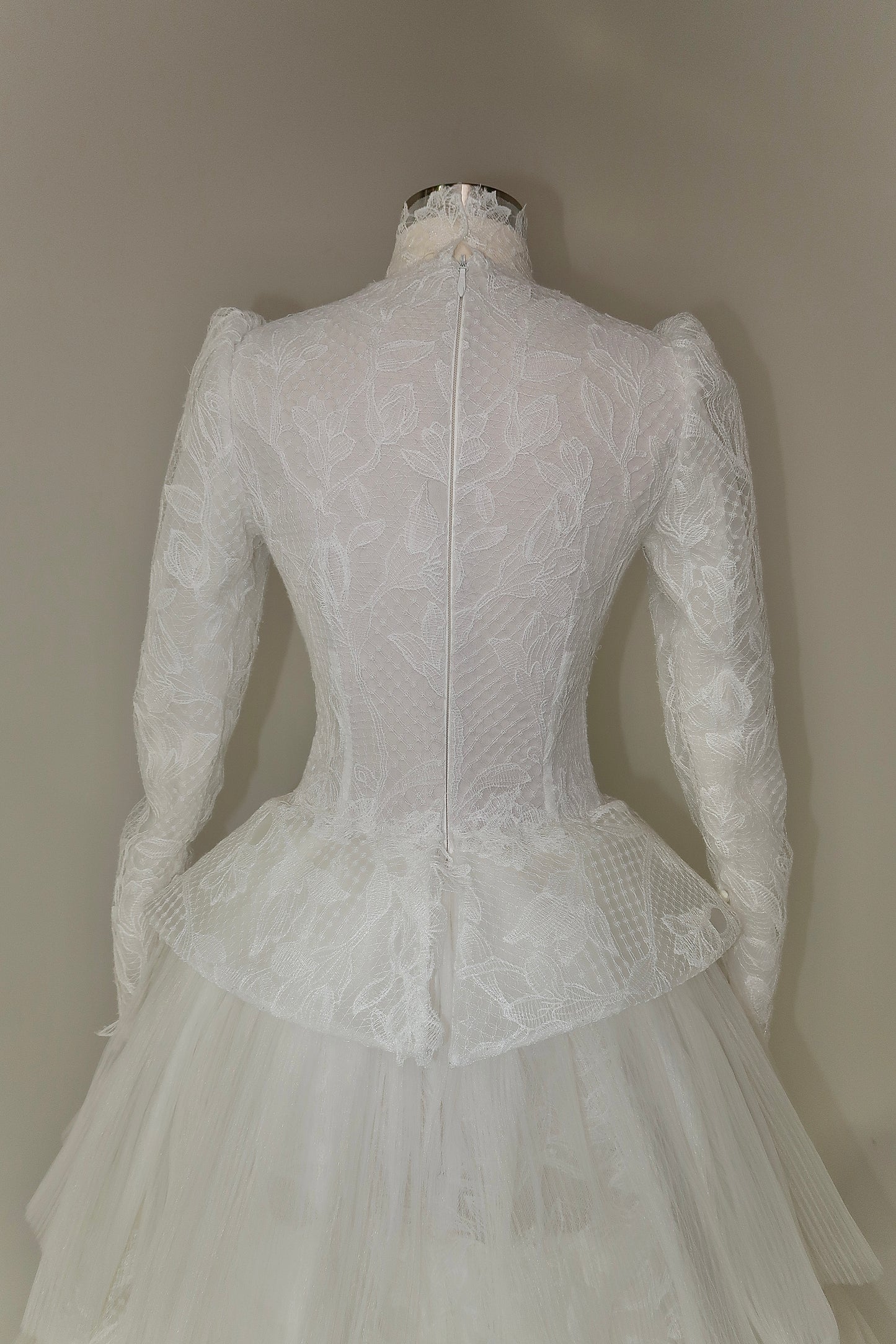 Preloved US4 Anna Augusta Custom Made Bridal Gown